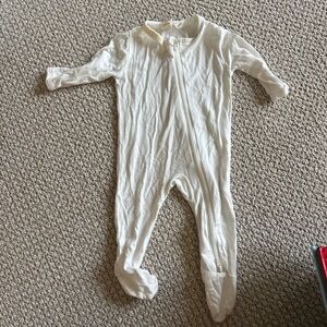 Kyte BABY Soft Cream Kids One Piece Footie